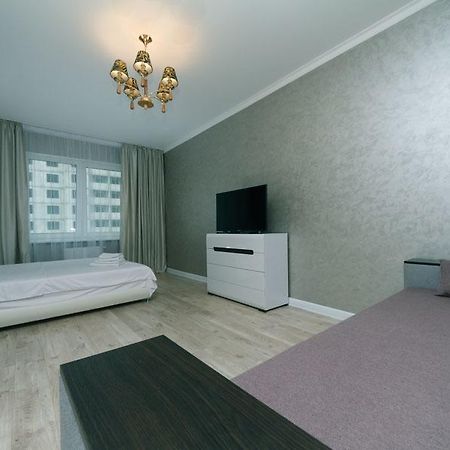Apartament Sofii Rusovoi 3V Kijów Zewnętrze zdjęcie